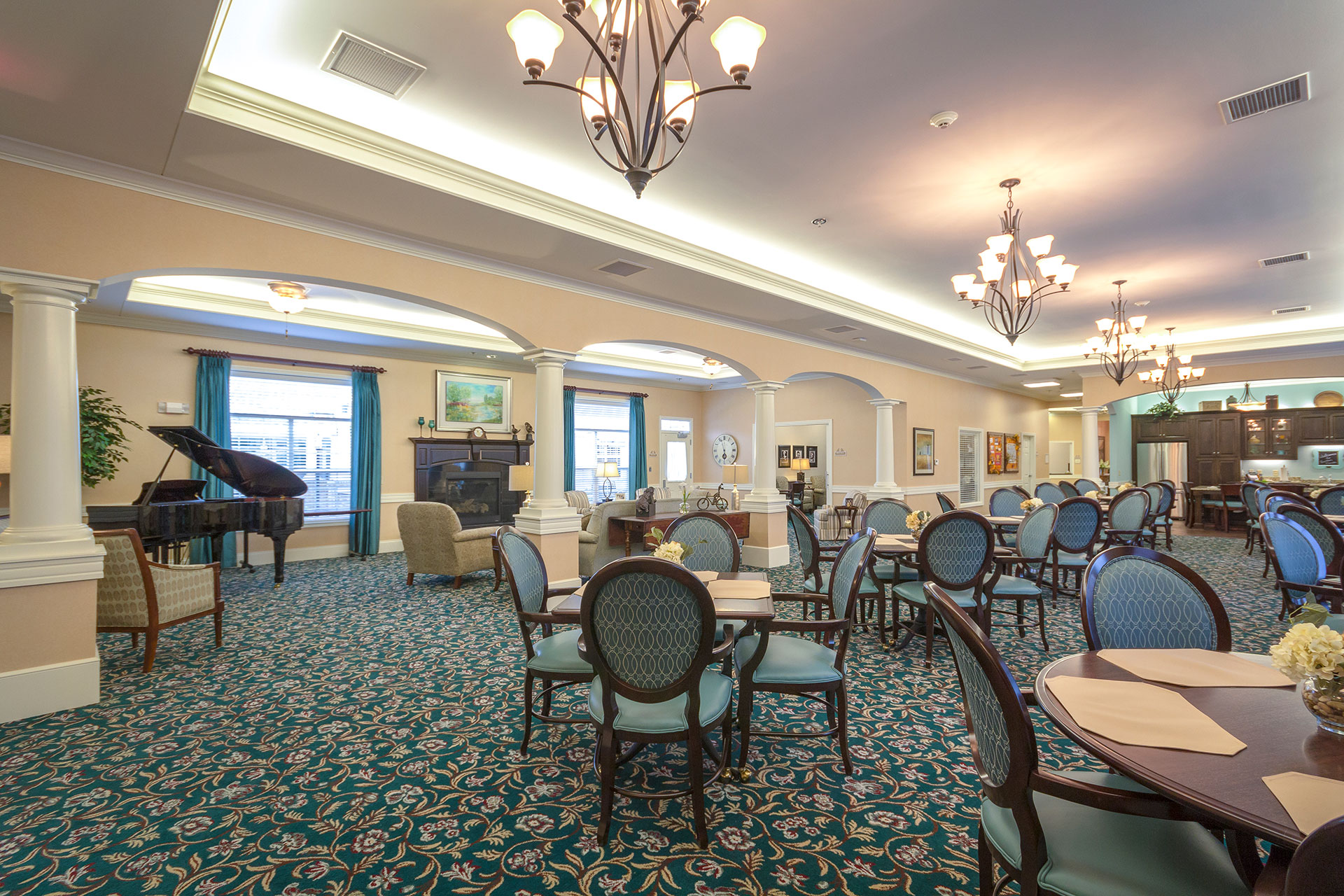 Benton House-Raymore-MO-dining-2 Raymore Memory Care Community