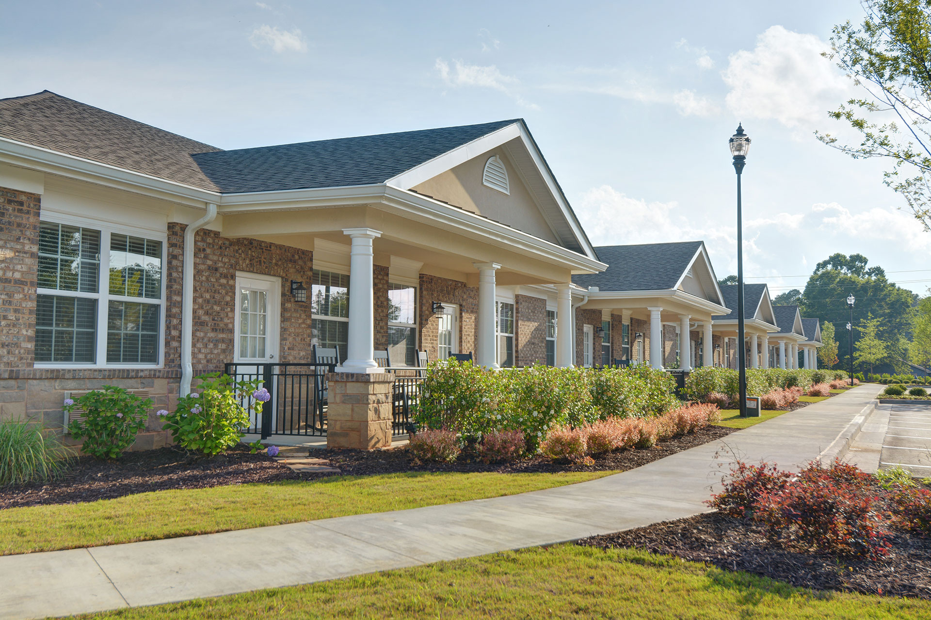 How to Find Senior Living Apartments in Woodstock